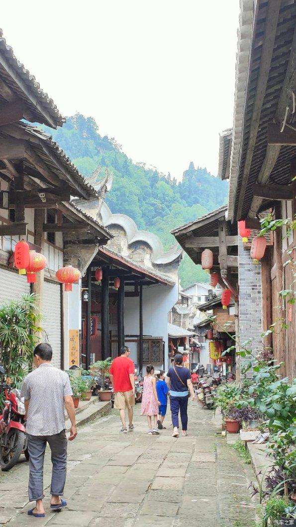 3奖影后剧雪:嫁大13岁导演遭抛弃,如今55岁无婚姻无儿女