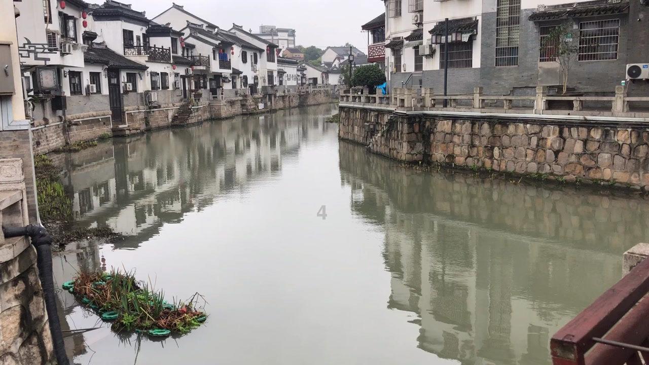 女子凌晨楼下哭喊“谁偷我外卖了”，目击者是怎么说的？游戏画面