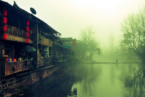 体育生训练短跑被狗追，这种物理外挂真的能激发潜能吗？游戏画面